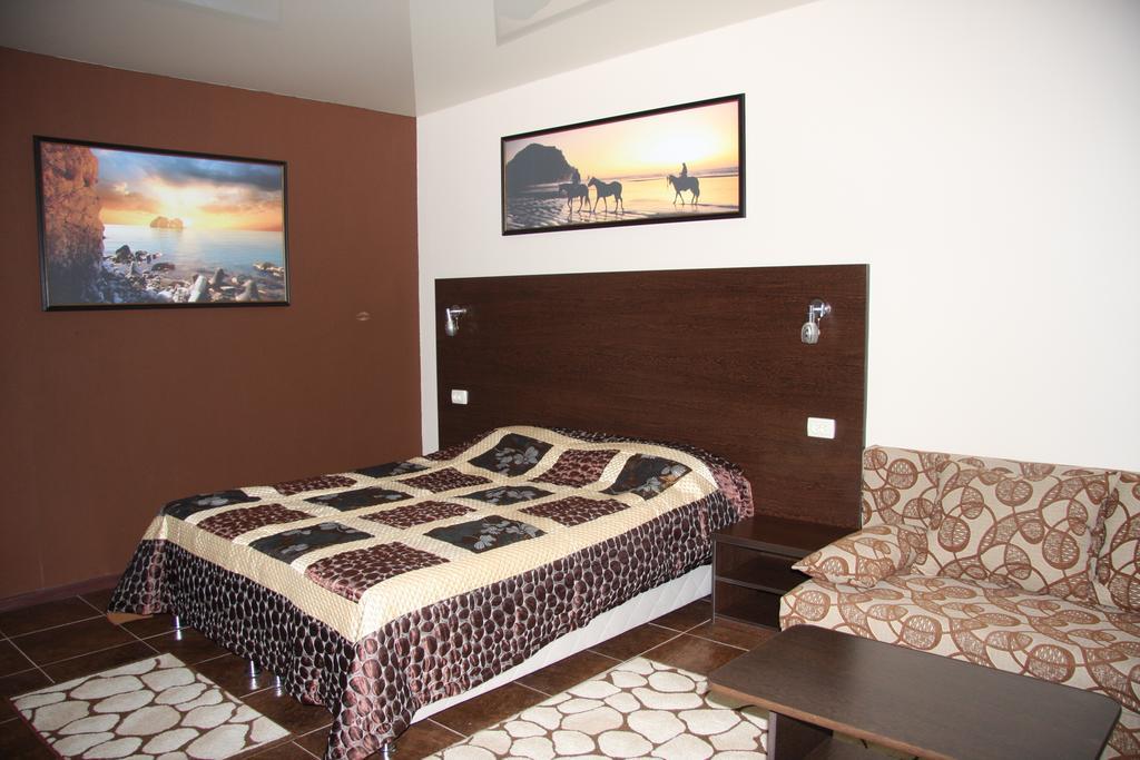 Aleksino Guest House Новоросійськ Номер фото